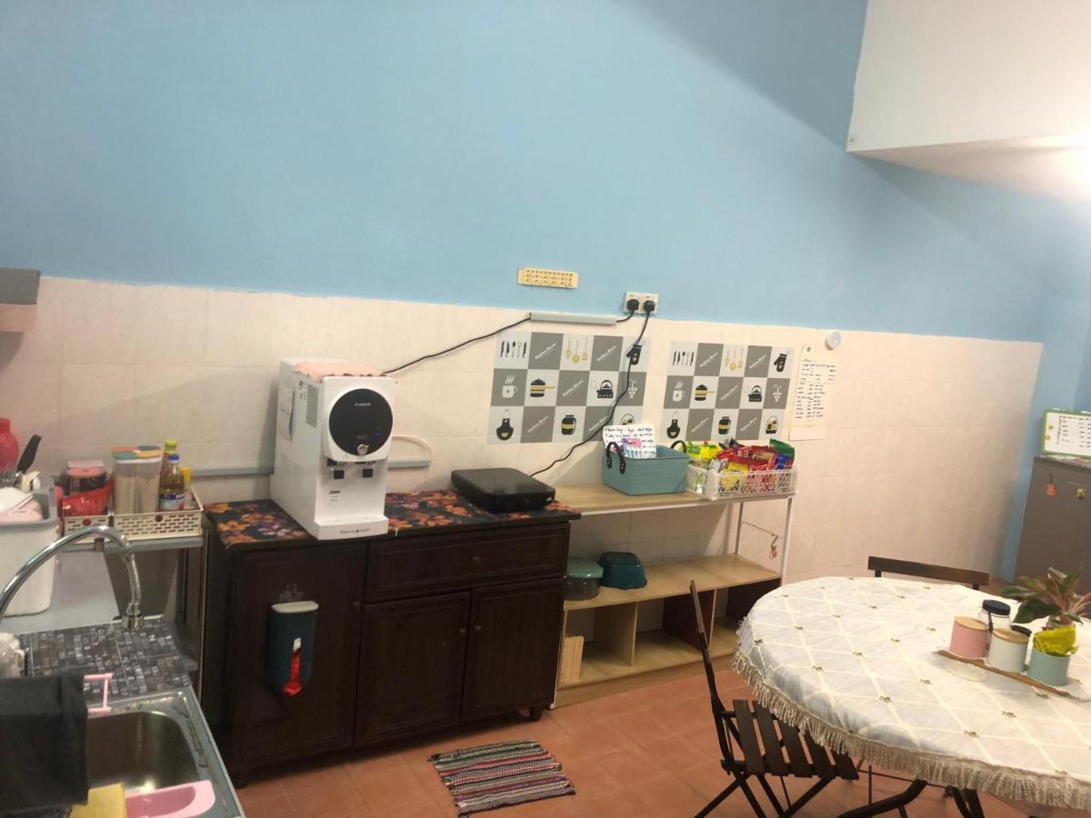 E&Y Homestay Kuala Rompin Luaran gambar